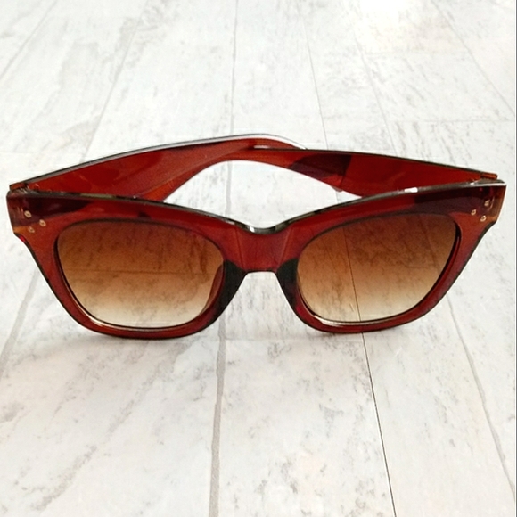 New Women's Oversized Amber Colored Cat Eye Sunglasses - Picture 2 of 6